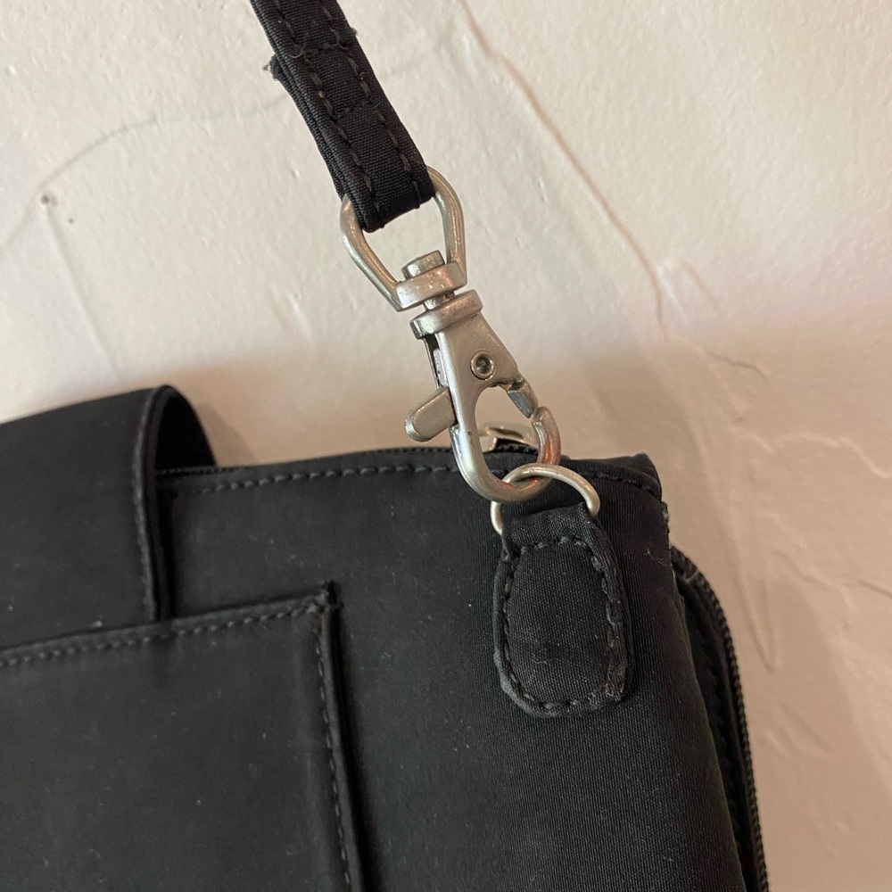 Hobo International Y2k Crossbody Purse Organizer Wall… Gem